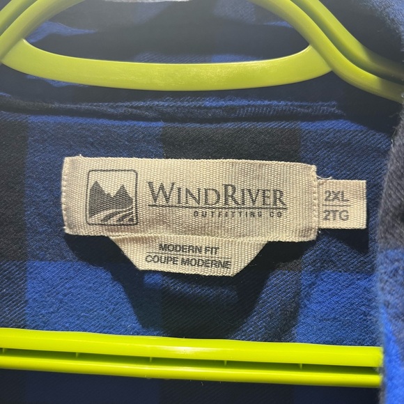 Wind River button up - Picture 2 of 3
